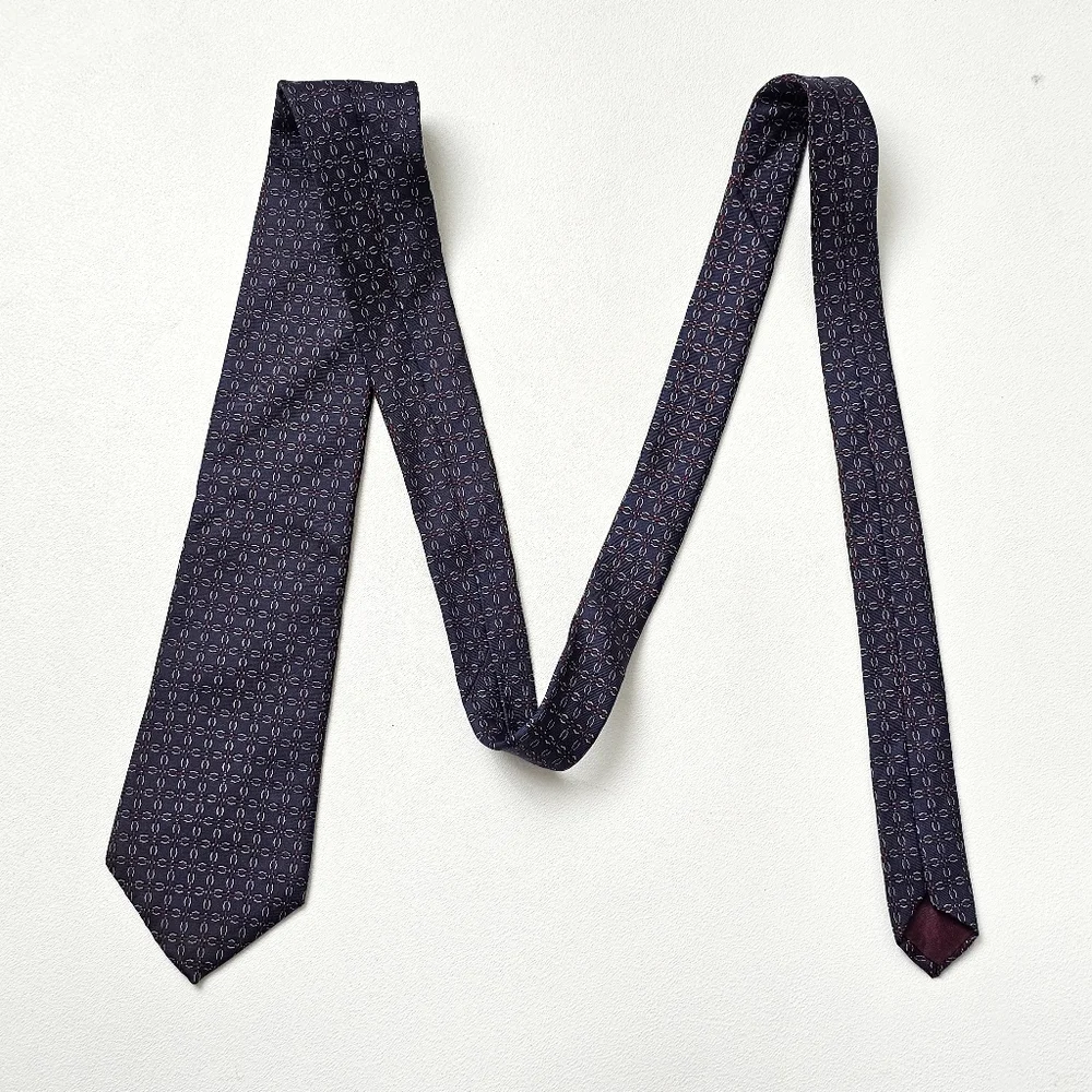 Vintage Hardy Amies London Silk Tie Navy Red Geometric Chain Pattern Luxury